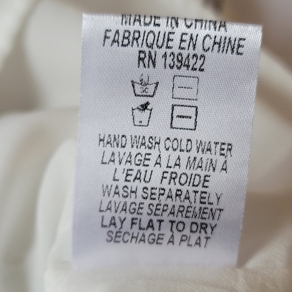 Tobi White Blouse Black Stripe Sleeveless 100% Pol - Picture 7 of 13